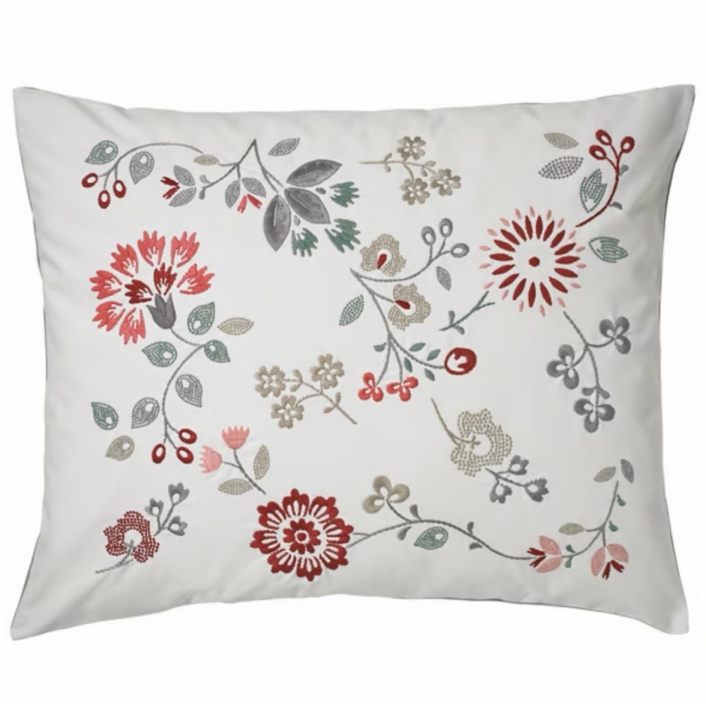 2 Floral Embroidered Pillowcases 23-18,5 inches.